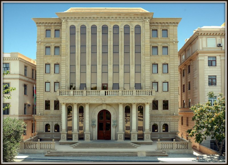 Son günlər Nəsimi rayonunda abadlıq qruculuq işləri rayon sakinlərini olduqca sevindirir - VİDEO+FOTOLAR