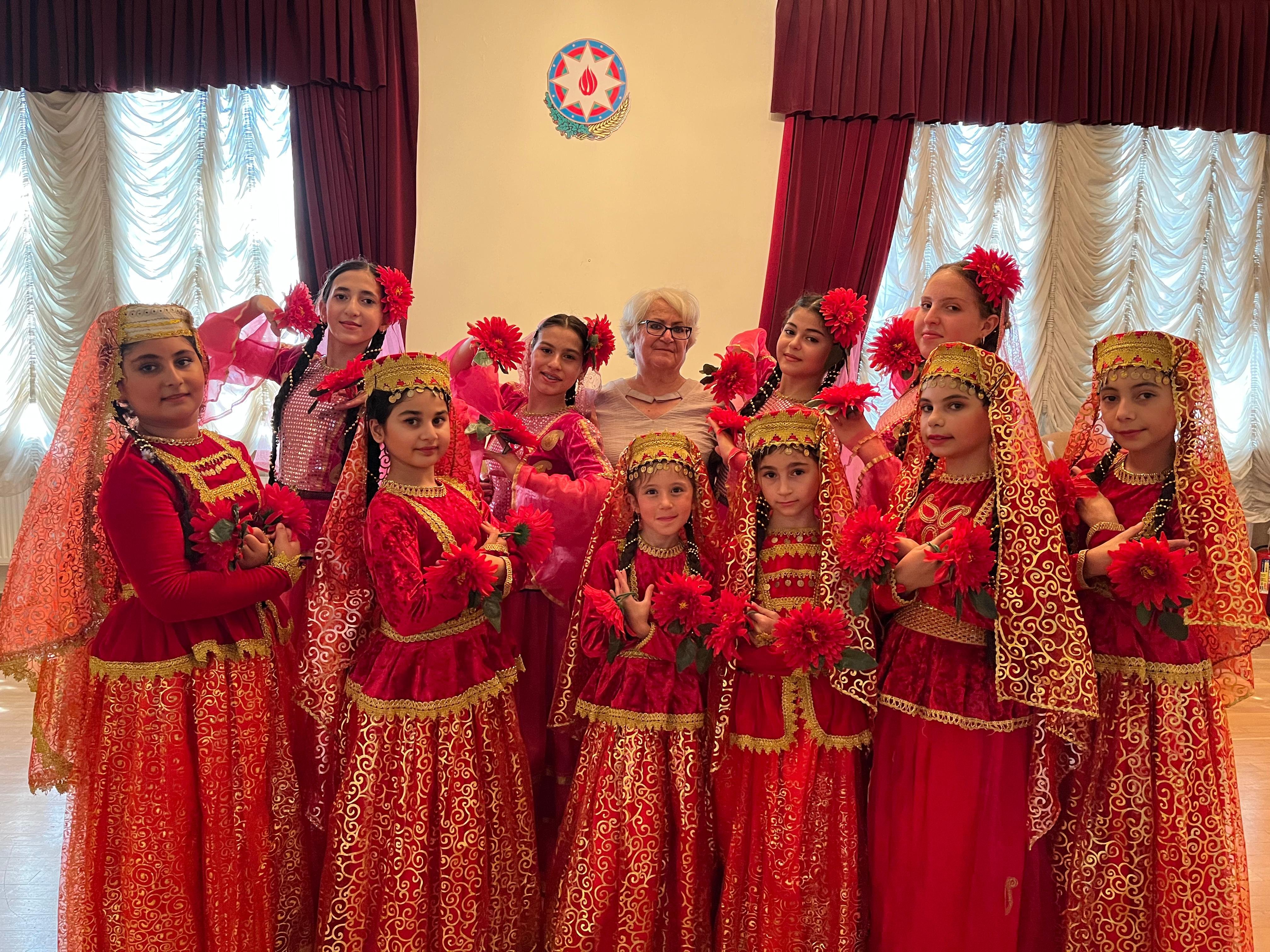 Xəzər rayonu mədəniyyət evində mıtbuat gününa görə tedbir keçirilmişdir